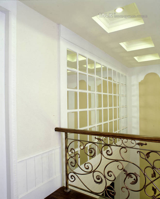 无人,家,栏杆,竖图,室内,白天,正面,别墅,窗户,家具,天花板,装修,建筑,照明,欧式,阴影,装饰,光线,影子,房屋,墙,屋子,公寓,围栏,灯光,豪华,建设,现代,装潢,洋房,护栏,楼房,顶灯,玻璃窗,墙壁,墙面,住宅,灯,灯具,室内装潢,样板房,明亮,照亮,舒适,家居装潢,照明设备,房屋设计,地中海风格,古典风格,简约风格,室内设计,宽敞,样板房装潢,设计,彩图,房子,szzm1