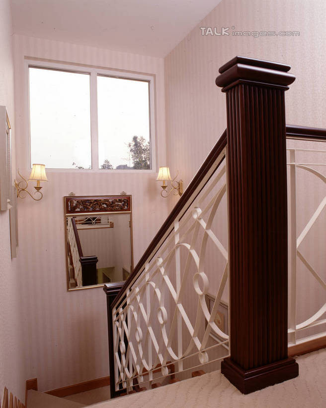 无人,家,栏杆,竖图,室内,白天,正面,别墅,窗户,家具,楼梯,天花板,装修,建筑,欧式,阴影,装饰,反射,扶手,影子,房屋,阶梯,墙,屋子,公寓,走道,走廊,过道,豪华,建设,现代,装潢,洋房,护栏,楼房,玻璃窗,墙壁,墙面,台阶,住宅,白色,室内装潢,样板房,明亮,舒适,家居装潢,房屋设计,地中海风格,古典风格,简约风格,室内设计,宽敞,样板房装潢,设计,彩图,房子,szzm1