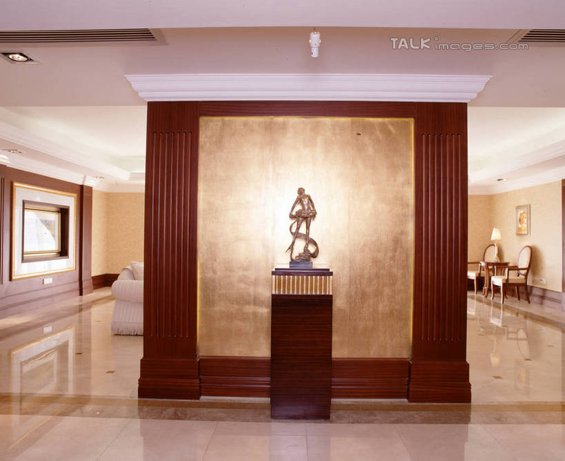 无人,家,客厅,横图,室内,白天,正面,绘画,别墅,家具,装修,建筑,电视,雕塑,欧式,阴影,艺术,装饰,光线,瓷砖,地砖,雕刻,雕像,影子,房屋,屋子,公寓,灯光,地面,古典,豪华,建设,现代,装潢,洋房,楼房,住宅,工艺品,室内装潢,品味,纪念,样板房,明亮,美术,起居室,高雅,舒适,家居装潢,主题,彩电,挂画,房屋设计,地中海风格,古典风格,简约风格,陈列,室内设计,宽敞,样板房装潢,功能,美学,彩色电视机,显像管屏,显像管屏幕,客堂,设计,电视机,装饰画,彩图,房子,szzm1