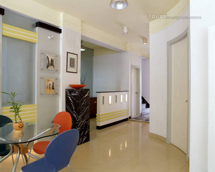 无人,家,横图,室内,白天,正面,绘画,植物,别墅,柜子,家具,天花板,装修,桌子,建筑,玻璃,照明,欧式,阴影,艺术,装饰,光线,盆栽,影子,房屋,墙,屋子,公寓,灯光,盆景,储物柜,古典,豪华,茶几,文化,建设,现代,装潢,洋房,楼房,顶灯,墙壁,墙面,住宅,玻璃制品,灯,绿色,白色,自然,工艺品,灯具,室内装潢,品味,生长,成长,样板房,明亮,照亮,美术,高雅,舒适,家居装潢,照明设备,储存,挂画,房屋设计,地中海风格,古典风格,简约风格,室内设计,宽敞,样板房装潢,美学,储备,蕴藏,贮备,设计,装饰画,彩图,房子,贮存,szzm1