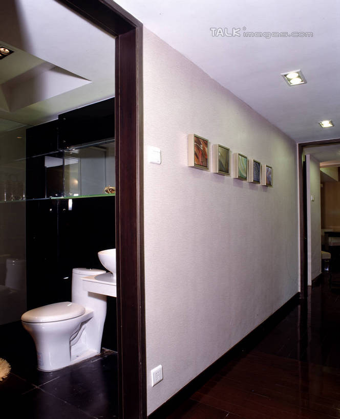 无人,家,客厅,竖图,室内,白天,正面,绘画,别墅,家具,沙发,天花板,装修,建筑,照明,欧式,阴影,艺术,装饰,光线,影子,房屋,墙,屋子,公寓,灯光,古典,豪华,文化,建设,现代,装潢,洋房,楼房,顶灯,墙壁,墙面,住宅,灯,工艺品,灯具,室内装潢,品味,样板房,明亮,照亮,美术,起居室,高雅,舒适,家居装潢,照明设备,挂画,房屋设计,地中海风格,古典风格,简约风格,布艺沙发,室内设计,宽敞,样板房装潢,美学,客堂,设计,装饰画,彩图,房子,szzm1