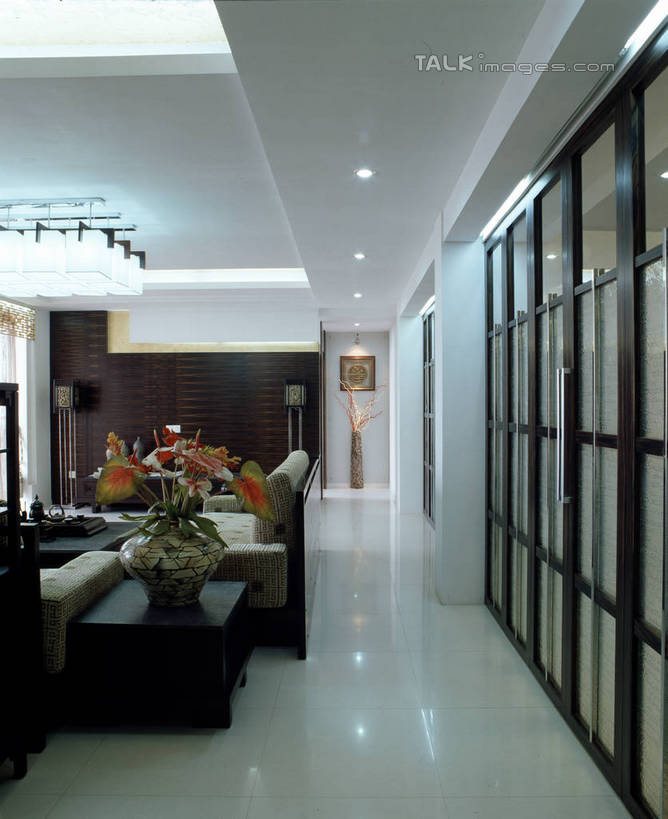 无人,家,客厅,竖图,室内,白天,正面,别墅,家具,沙发,天花板,装修,建筑,照明,欧式,阴影,装饰,光线,瓷砖,地砖,影子,房屋,墙,屋子,公寓,灯光,地面,豪华,建设,现代,装潢,洋房,楼房,顶灯,墙壁,墙面,住宅,灯,灯具,室内装潢,样板房,明亮,照亮,起居室,舒适,家居装潢,照明设备,房屋设计,地中海风格,古典风格,简约风格,布艺沙发,室内设计,宽敞,样板房装潢,客堂,设计,彩图,房子,szzm1