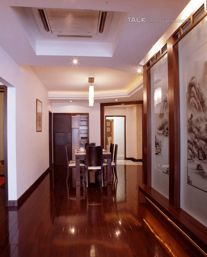 无人,家,竖图,室内,白天,正面,绘画,别墅,餐桌,地板,家具,天花板,装修,桌子,建筑,椅子,照明,欧式,阴影,艺术,装饰,光线,影子,房屋,墙,屋子,公寓,灯光,地面,古典,豪华,文化,建设,现代,装潢,洋房,楼房,顶灯,木地板,墙壁,墙面,住宅,灯,工艺品,灯具,室内装潢,品味,餐台,样板房,明亮,照亮,美术,高雅,舒适,家居装潢,照明设备,挂画,房屋设计,地中海风格,古典风格,简约风格,室内设计,宽敞,样板房装潢,美学,设计,装饰画,彩图,房子,szzm1