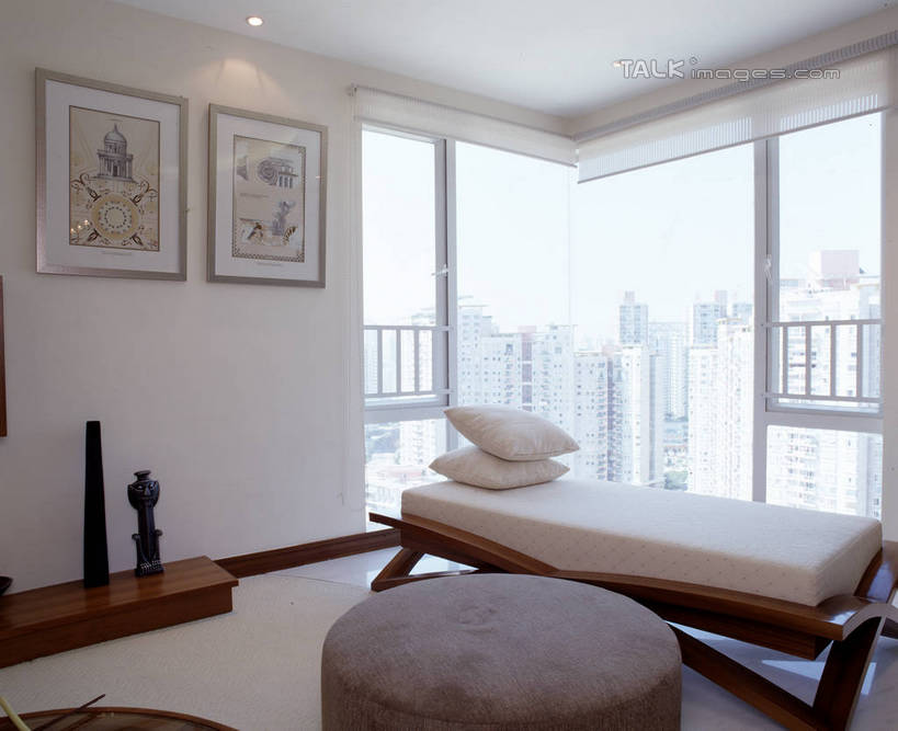 无人,家,横图,室内,白天,正面,绘画,别墅,窗户,床,家具,靠垫,落地窗,天花板,卧室,装修,建筑,欧式,阴影,艺术,装饰,反射,影子,房屋,墙,屋子,公寓,床单,靠枕,古典,豪华,文化,被子,建设,现代,装潢,洋房,楼房,玻璃窗,墙壁,墙面,住宅,白色,工艺品,垫子,室内装潢,枕头,品味,单人床,样板房,明亮,美术,高雅,舒适,被单,家居装潢,挂画,房屋设计,地中海风格,古典风格,简约风格,室内设计,宽敞,样板房装潢,美学,设计,装饰画,彩图,房子,睡房,卧房,szzm1