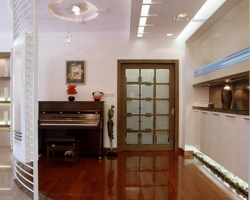无人,家,横图,室内,白天,正面,绘画,键盘,植物,别墅,柜子,家具,楼梯,门,天花板,装修,建筑,照明,欧式,阴影,艺术,装饰,盛开,光线,盆栽,影子,房屋,钢琴,阶梯,墙,屋子,公寓,走道,走廊,过道,灯光,乐器,盆景,储物柜,古典,豪华,花蕾,文化,建设,现代,装潢,洋房,楼房,顶灯,墙壁,墙面,台阶,住宅,灯,花,花瓣,花朵,鲜花,绿色,白色,自然,工艺品,灯具,门框,室内装潢,花苞,花蕊,品味,生长,成长,样板房,明亮,照亮,美术,高雅,舒适,键盘乐器,家居装潢,照明设备,储存,挂画,房屋设计,地中海风格,古典风格,简约风格,室内设计,宽敞,样板房装潢,美学,储备,蕴藏,贮备,设计,装饰画,彩图,房子,贮存,szzm1