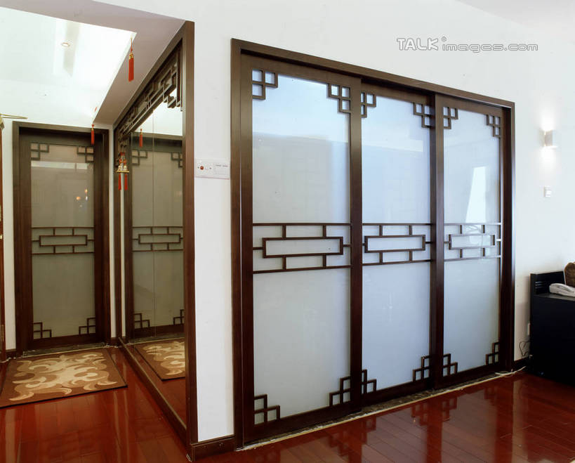 无人,家,横图,室内,白天,正面,家具,门,天花板,装修,建筑,纺织品,照明,阴影,装饰,光线,毯子,影子,房屋,墙,屋子,公寓,走道,走廊,过道,灯光,古典,建设,装潢,洋房,楼房,顶灯,墙壁,墙面,住宅,灯,纺织,白色,灯具,垫子,门框,室内装潢,中式,样板房,明亮,照亮,舒适,家居装潢,照明设备,门垫,房屋设计,室内设计,宽敞,样板房装潢,设计,彩图,房子,szzm1