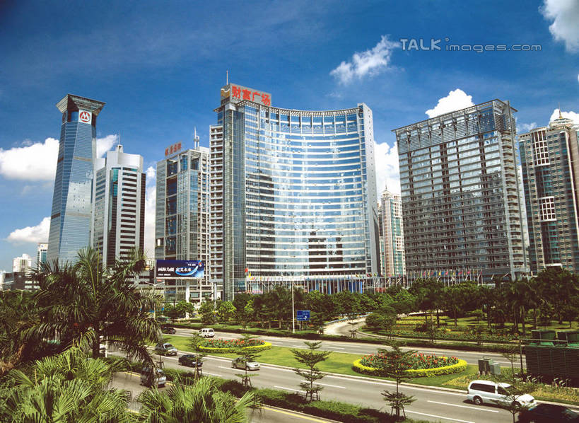 无人,高楼大厦,横图,全景,室外,白天,正面,度假,美景,天际线,植物,城市风光,标志建筑,城市,大厦,地标,建筑,摩天大楼,广州,中国,亚洲,阴影,光线,影子,景观,云,云朵,建筑群,云彩,娱乐,建设,树,树木,蓝色,绿色,白云,蓝天,天空,阳光,自然,天,享受,休闲,景色,放松,生长,晴朗,成长,财富广场,东亚,广东,广东省,中华人民共和国,华南地区,省会,广州市,粤,天河,晴空,彩图,大楼,高层建筑,高楼,摩天楼,广州财富广场,天河区,szzm1