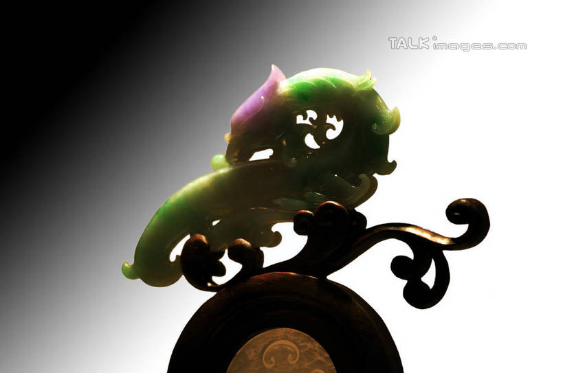 无人,横图,室内,特写,白天,正面,幸福,鸟,静物,雕塑,中国,亚洲,阴影,花纹,艺术,装饰,光线,木制,凤凰,鸟类,雕刻,雕像,图案,影子,灯光,扭头,石雕,一只,红色,绿色,木制品,工艺品,转头,和谐,纪念,美术,吉祥,主题,图腾,底座,陈列,福建,东亚,福建省,中华人民共和国,华东地区,省会,功能,美学,凤,祥瑞,闽,凰,福州,福州市,丹鸟,鶤鸡,威凤,寿山,寿山石,寿山石雕,彩图,yzdzj1