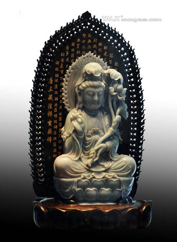 东方人,一个人,无人,坐,闭眼,盘腿,竖图,室内,特写,白天,正面,纯洁,莲花,静物,雕塑,中国,亚洲,仅一个年轻女性,仅一个女性,仅一个人,一排,许多,握,阴影,节日,艺术,整齐,装饰,光线,标志,雕刻,雕像,佛像,文字,影子,字符,灯光,拿,拿着,黄种人,文化,标识,莲花座,石雕,排列,工艺品,静坐,祈祷,健康,汉字,握着,许愿,宗教,佛教,信仰,纪念,祈求,美术,富贵,神圣,队列,中文,主题,陈列,福建,东亚,纯净,福建省,中华人民共和国,华东地区,省会,功能,美学,国文,华文,闽,六月花神,正直,宝座,福州,福州市,释教,寿山,寿山石,寿山石雕,平安,荷花,六月春,藕花,水芙蓉,年轻女性,女人,女性,亚洲人,闭眼睛,闭着眼,闭着眼睛,盘腿而坐,盘膝,盘着腿的,盘着腿坐,双腿交叉,坐着,彩图,全身,yzdzj1