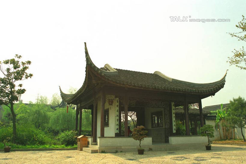 无人,家,横图,室外,白天,正面,旅游,度假,美景,植物,中国,亚洲,许多,阴影,光线,影子,房屋,亭子,屋子,景观,娱乐,江苏,苏州,民居,住宅,树,树木,蓝色,绿色,蓝天,天空,阳光,自然,凉亭,天,享受,休闲,景色,放松,水乡,生长,成长,自然风光,东亚,江苏省,苏州市,中华人民共和国,华东地区,苏,木渎,木渎古镇,木渎镇,彩图,房子,yzdzj1