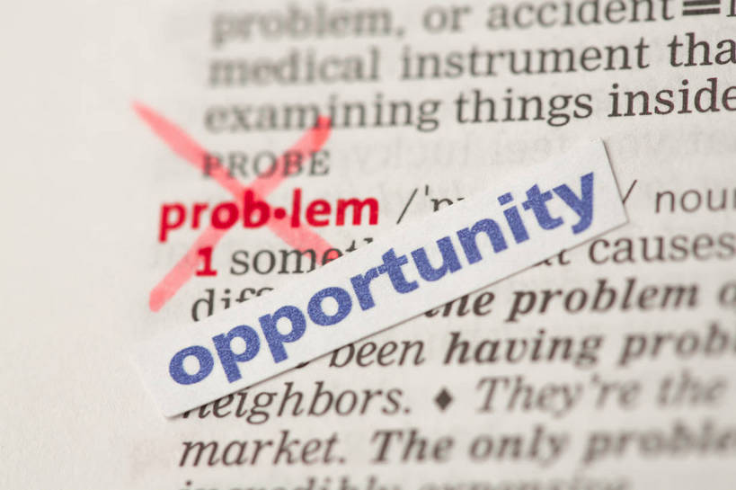 无人,横图,俯视,室内,特写,白天,静物,书籍,一排,许多,阴影,朦胧,模糊,整齐,并列,并排,反射,英文,标志,工具,文字,影子,字符,字母,很多,标识,排列,英文字母,荧光笔,队列,平行,字典,阿拉伯文,阿拉伯语,阿拉伯字母,工具书,书,图书,彩图,高角度拍摄