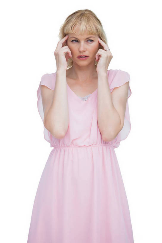 西方人,一个人,站,闭眼,竖图,室内,白天,白色背景,正面,裙子,欧洲,欧洲人,仅一个女性,仅一个人,撑,连衣裙,粉色,站着,仅一个中年女性,疼痛,摄影,影棚,头疼,头痛,撑着,痛苦,女人,女性,中年女性,白种人,闭眼睛,闭着眼,闭着眼睛,站立,半身,彩图,影棚拍摄,拍摄