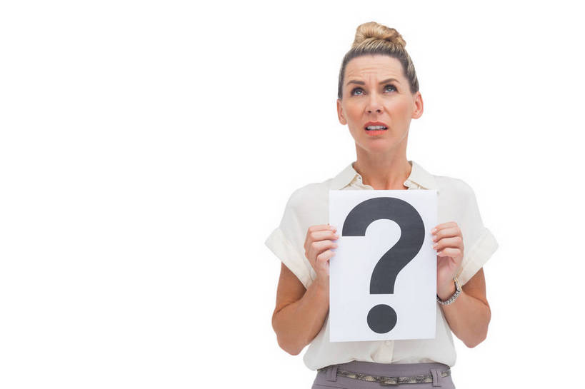 西方人,一个人,商务人士,商务女性,站,横图,室内,白天,白色背景,正面,欧洲,欧洲人,仅一个女性,仅一个人,握,套装,信息,拿,拿着,注视,布告,布告栏,黑色,观察,看,站着,仅一个中年女性,握着,摄影,影棚,观看,察看,问号,通知,公告,传播,关注,消息,商务装,工薪阶层,公布栏,女人,女性,中年女性,白种人,白领,上班族,抬头,仰头,站立,半身,彩图,影棚拍摄,拍摄