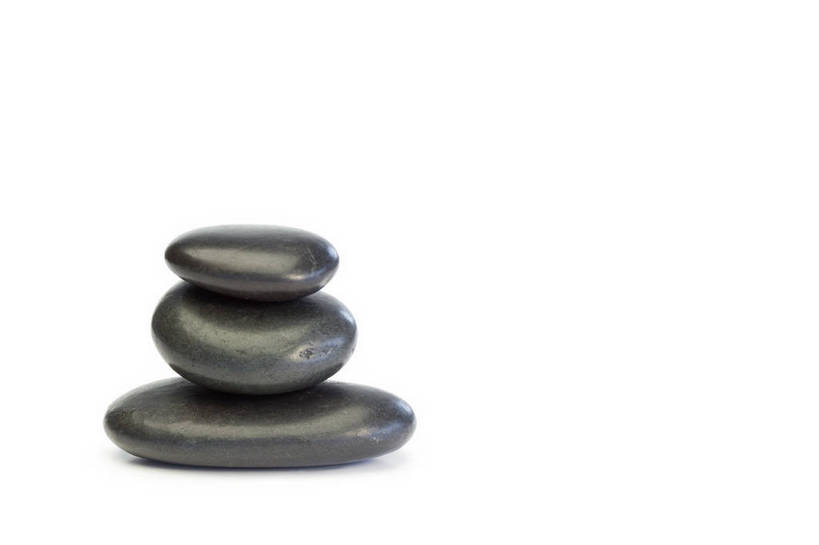 无人,横图,室内,特写,白天,白色背景,正面,按摩,美容,石头,静物,三块,一排,护肤,阴影,整齐,反射,石子,影子,排列,黑色,保养,享受,休闲,鹅卵石,放松,保健,摄影,影棚,堆,队列,按摩石,养颜,热石疗法,石块,彩图,影棚拍摄,拍摄