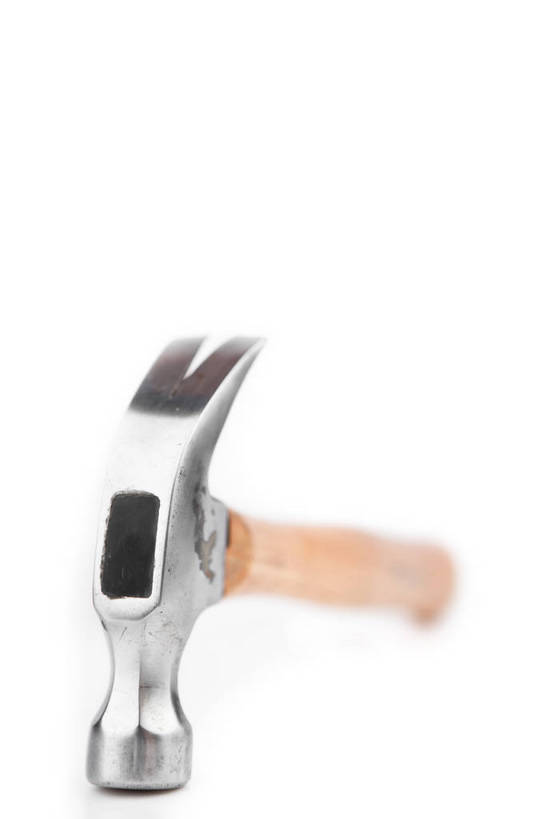无人,竖图,室内,特写,白天,白色背景,正面,静物,一把,敲打,阴影,反射,锤子,工具,榔头,影子,摄影,影棚,五金,变形,紧固,矫正,塑形,牢固,羊角锤,彩图,影棚拍摄,拍摄