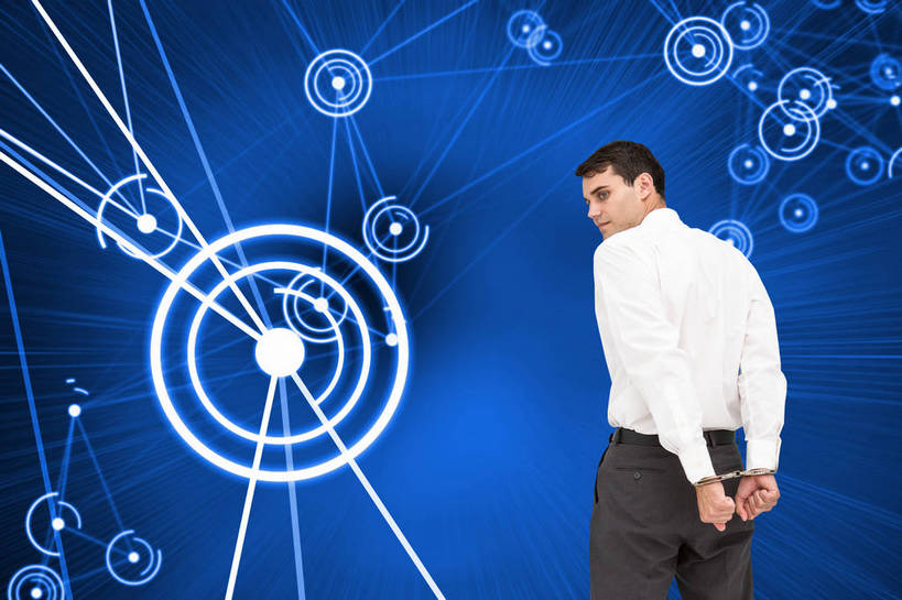 西方人,一个人,无人,商务人士,商务男性,站,横图,室内,白天,正面,衬衫,数码,科技,手铐,欧洲,欧洲人,仅一个男性,仅一个人,关闭,阴影,蓝色背景,套装,网络,圆形,工具,图形,圆,领带,高光,几何,计算机图形,合成,扭头,注视,仅一个年轻男性,一个,蓝色,白色,观察,看,站着,转头,单个,观看,禁止,电脑合成图,数码合成图,察看,捕捉,逮捕,拘捕,束缚,象征,庄重,犯人,罪犯,合成图,关注,数学,限制,商务装,身份,捕获,囚犯,工薪阶层,背手,写实,具体,具象,警具,警械,押解,缉捕,搜捕,捉拿,拘留,拘系,拘押,拘禁,禁制,正式,地位,监犯,囚徒,罪人,男人,男性,年轻男性,白种人,白领,上班族,螺旋状,站立,半身,彩图,衬衣,螺旋形,螺旋形状,螺旋型,几何图形,平面图形