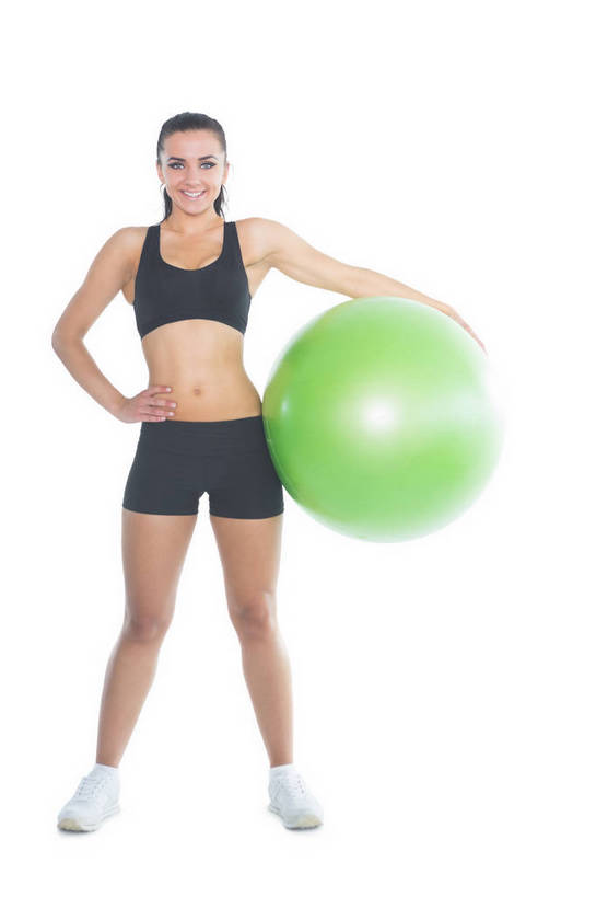 西方人,一个人,站,捧,笑,微笑,露齿笑,竖图,室内,白天,白色背景,正面,欧洲,欧洲人,仅一个年轻女性,仅一个女性,仅一个人,阴影,内衣,反射,影子,注视,手叉腰,一个,绿色,黑色,叉腰,观察,看,站着,健身球,胸罩,文胸,摄影,影棚,单个,观看,瑜伽球,运动文胸,察看,关注,乳罩,胸衣,运动胸罩,单手叉腰,年轻女性,女人,女性,白种人,端,端着,捧着,手捧,站立,彩图,全身,影棚拍摄,拍摄,运动型胸罩