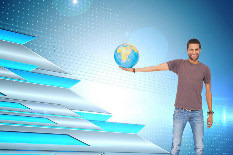 西方人,胡须,一个人,无人,站,捧,笑,微笑,露齿笑,横图,室内,白天,正面,T恤衫,数码,仪器,科技,海洋,地图,欧洲,欧洲人,仅一个男性,仅一个人,仅一个中年男性,一排,阴影,服装,裤子,梦幻,整齐,发光,反射,光束,网格,网络,地球仪,方格,格子,线条,影子,世界地图,地球,陆地,光亮,高光,几何,计算机图形,T恤,合成,全球,注视,牛仔裤,休闲装,球,装饰品,排列,一个,衣服,蓝色,白色,灰色,箭,经纬线,模型,饰品,手链,首饰,观察,看,站着,休闲,球体,休闲服,地理,国家,服饰,手镯,单个,观看,电脑合成图,数码合成图,大陆,察看,世界,未来,合成图,队列,关注,发亮,纬线,镯子,版图,经线,憧憬,经纬仪,地理学,写实,具体,具象,男人,男性,中年男性,白种人,胡子,络腮胡,端,端着,捧着,手捧,站立,半身,彩图,大洋,大洲,箭羽