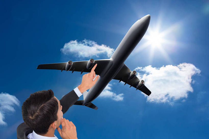 东方人,一个人,无人,商务人士,商务男性,站,横图,室内,白天,正面,衬衫,数码,科技,太阳,飞机,亚洲,仅一个男性,仅一个人,撑,飞翔,指,阴影,套装,梦幻,发光,飞行,光束,光线,网络,影子,云,云朵,交通,光亮,高光,几何,计算机图形,翱翔,合成,云彩,托腮,指点,黄种人,航空,飞,仅一个年轻男性,蓝色,白云,蓝天,天空,阳光,交通工具,天,托,站着,运输,一架,晴朗,电脑合成图,数码合成图,客机,指向,未来,合成图,发亮,托下巴,载具,商务装,工薪阶层,憧憬,写实,具体,具象,单手托腮,男人,男性,年轻男性,亚洲人,白领,上班族,晴空,站立,半身,彩图,衬衣