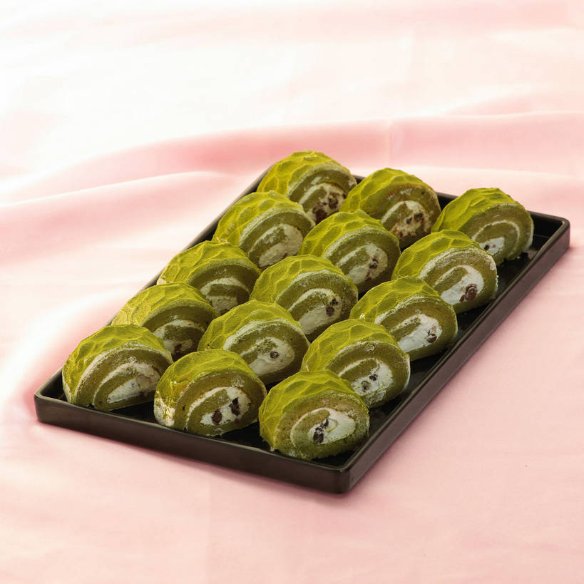 点心,无人,方图,俯视,室内,特写,白天,烹饪,下午茶,餐桌,桌子,厨具,一排,许多,整齐,并列,并排,布料,烤盘,盘,食品,很多,布纹,桌布,食物,糕点,排列,一个,粉色,盘子,餐巾,台布,奶油,单个,餐台,抹茶蛋糕,乳制品,队列,平行,烹饪用具,激凌,克林姆,淇淋,烹调用具,餐桌布,烹调,彩图,高角度拍摄,蛋糕,shjb1