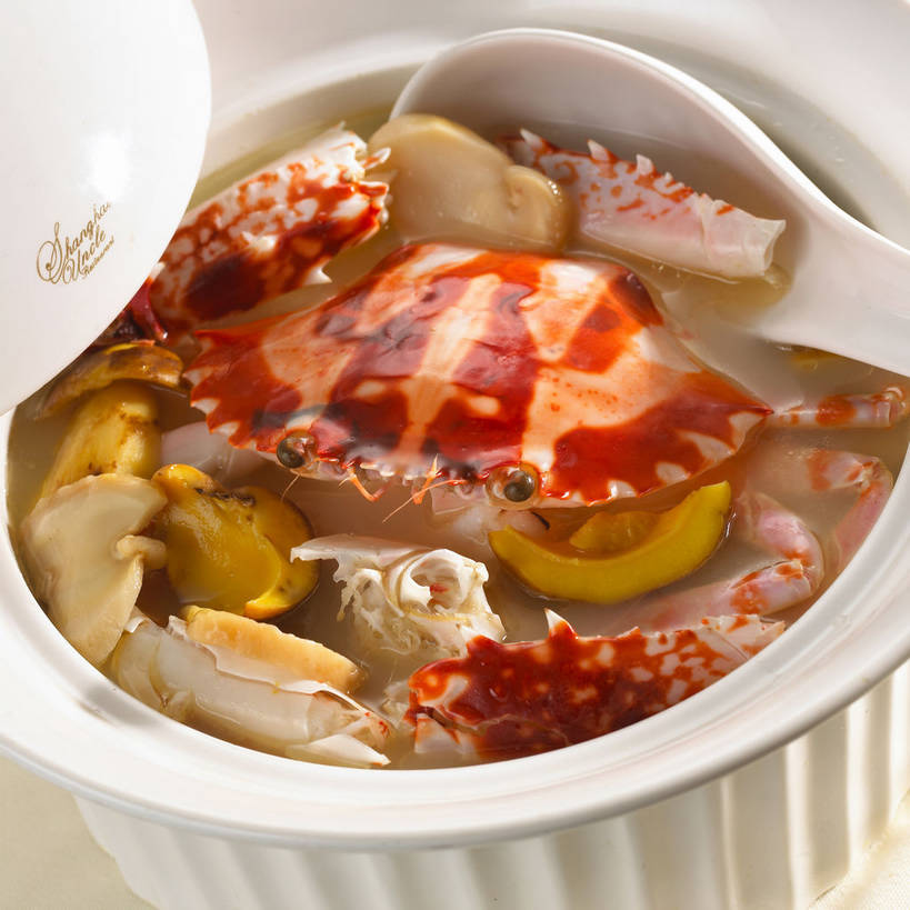 无人,方图,俯视,室内,特写,白天,烹饪,中餐,餐桌,桌子,餐具,一把,碟子,盘,勺子,陶瓷,板栗,栗子,肉,汤,料理,食品,坚果,毛栗子,陶瓷制品,蟹肉,菜肴,美食,肉类,食物,一个,白色,盘子,容器,调羹,碟,汤匙,碗,中式,佳肴,单个,餐台,中华料理,储藏,储存,海鲜汤,肉食,毛栗,栗果,栗楔,羹汤,彩图,高角度拍摄,贮存,shjb1