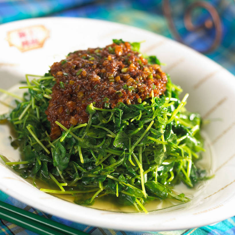 无人,方图,俯视,室内,特写,白天,烹饪,中餐,餐桌,桌子,一堆,许多,堆叠,堆积,布料,陶瓷,调料,酱料,酱汁,佐料,料理,食品,陶瓷制品,调味品,很多,调味料,布纹,酱,清炒豆苗,豆苗,菜肴,美食,桌布,食物,一个,餐巾,容器,台布,碗,中式,佳肴,单个,餐台,中华料理,储藏,堆,储存,豌豆苗,豌豆藤,餐桌布,彩图,高角度拍摄,贮存,shjb1