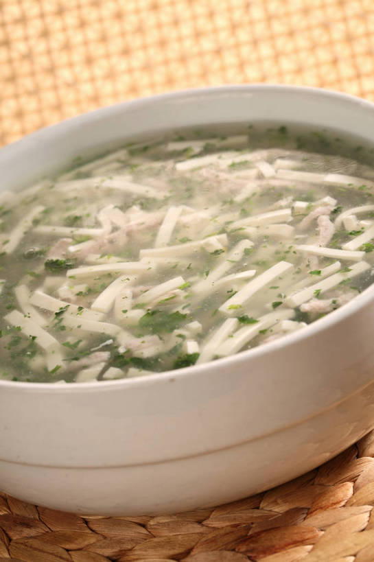 豆腐,无人,竖图,俯视,室内,特写,白天,烹饪,中餐,餐桌,桌子,阴影,反射,影子,陶瓷,浓汤,肉,汤,料理,食品,陶瓷制品,肉丝,羹,菜肴,美食,肉类,食物,一个,白色,容器,碗,中式,佳肴,单个,餐台,中华料理,储藏,豆制品,储存,肉食,豆腐羹,彩图,高角度拍摄,贮存,shjb1,肉丝豆腐羹