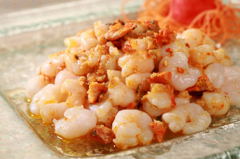 无人,横图,俯视,室内,特写,白天,烹饪,中餐,餐桌,桌子,餐具,玻璃,阴影,朦胧,模糊,反射,碟子,盘,影子,肉,虾仁,料理,食品,菜肴,美食,肉类,玻璃制品,食物,一个,盘子,碟,中式,佳肴,单个,餐台,中华料理,虾肉,配菜,肉食,本帮菜,沪菜,上海菜,彩图,高角度拍摄,shjb1,炒虾仁