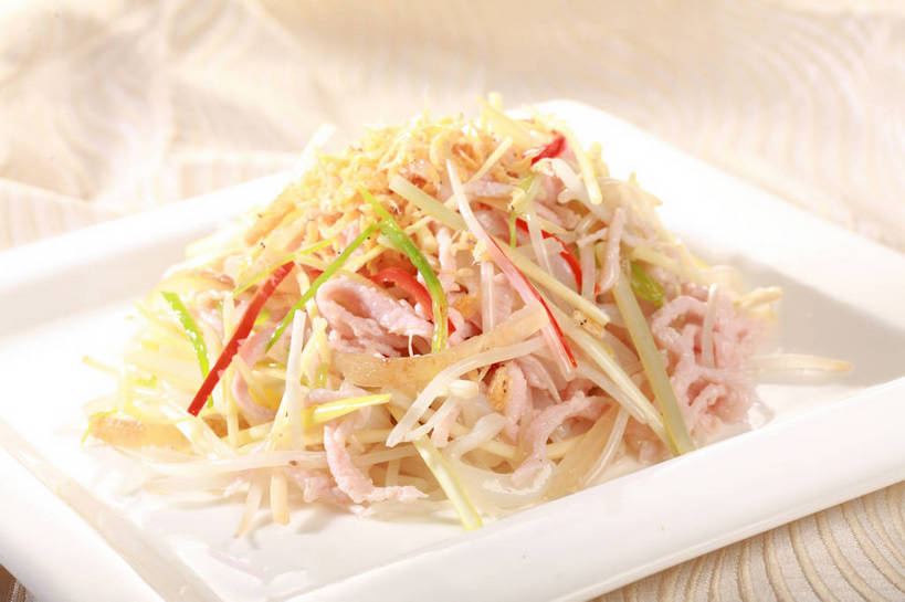 海鲜,无人,横图,俯视,室内,特写,白天,烹饪,中餐,餐桌,桌子,辣椒,蔬菜,餐具,一堆,阴影,堆叠,堆积,朦胧,模糊,新鲜,反射,布料,碟子,盘,影子,肉,虾,虾仁,料理,食品,布纹,肉丝,水产,菜肴,美食,肉类,海洋生物,桌布,食物,一个,白色,盘子,餐巾,碟,台布,中式,佳肴,有机食品,绿色食品,单个,餐台,中华料理,堆,开洋,虾米,水生动物,海产品,水生物,肉食,彩椒,海底动物,辣角,红海椒,大椒,辣虎,广椒,甜椒,柿子椒,辣子,海椒,番椒,灯笼椒,餐桌布,彩图,高角度拍摄,海米,金钩,shjb1