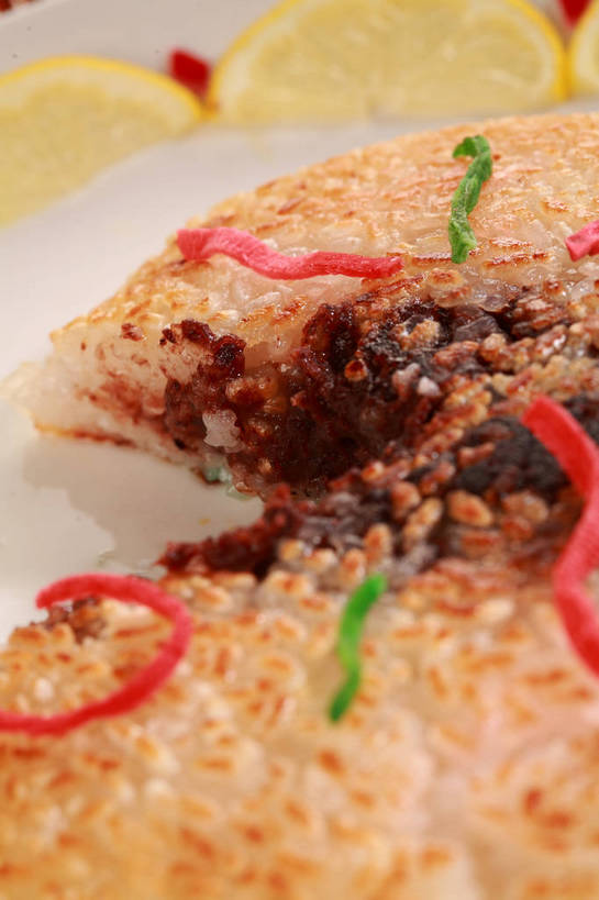 点心,无人,竖图,俯视,室内,特写,白天,烹饪,中餐,柠檬,餐具,水果,切开,阴影,朦胧,模糊,新鲜,环绕,围绕,反射,碟子,盘,影子,生食,料理,食品,甜点,甜品,果实,环抱,菜肴,美食,食物,排列,一个,黄色,白色,盘子,碟,甜食,切,中式,佳肴,有机食品,绿色食品,单个,中华料理,配菜,剖面,切面,八宝饭,摆列,萦绕,益母果,柠果,彩图,高角度拍摄,布列,分列,shjb1