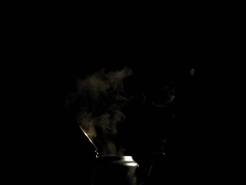 无人,横图,室内,特写,白天,正面,烹饪,雾,厨具,沸腾,黑色背景,朦胧,模糊,蒸汽,锅子,砂锅,陶瓷,陶瓷制品,水蒸气,雾气,锅,一个,摄影,影棚,单个,锅具,气体,摄影棚,烹饪用具,蒸发,烹调用具,烹调,彩图,影棚拍摄,拍摄,shjb1