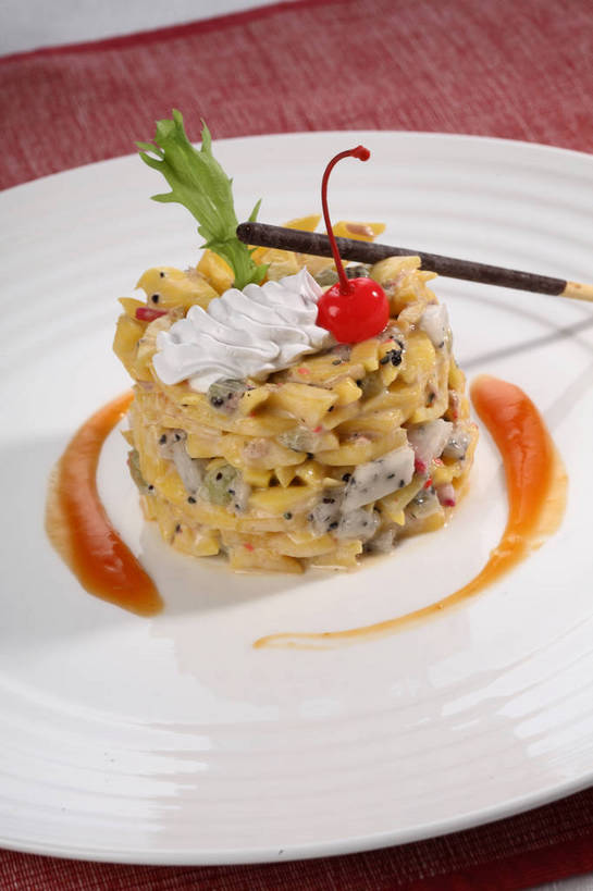 点心,无人,竖图,俯视,室内,特写,白天,烹饪,西餐,餐桌,桌子,樱桃,餐具,水果,叶子,阴影,新鲜,反射,碟子,盘,影子,调料,酱料,酱汁,生食,佐料,沙拉,料理,食品,果实,绿叶,调味品,调味料,色拉,酱,沙拉酱,沙律,水果沙拉,菜肴,美食,火龙果,食物,一个,红色,白色,盘子,餐巾,碟,果酱,零食,日式,嫩叶,青龙果,西式,佳肴,有机食品,绿色食品,单个,餐台,色拉酱,配菜,果子酱,百奇,保洁方巾,口布,叶,叶片,樱珠,莺桃,英桃,楔桃,牛桃,荆桃,彩图,高角度拍摄,shjb1