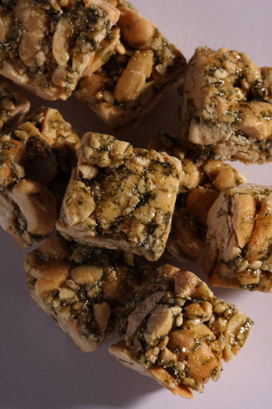 点心,无人,竖图,俯视,室内,特写,白天,餐桌,桌子,一堆,许多,阴影,堆叠,堆积,反射,影子,食品,甜点,甜品,紫菜,很多,食物,糕点,甜食,摄影,影棚,餐台,堆,摄影棚,膜菜,索菜,坛紫菜,子菜,紫英,紫瑛,彩图,高角度拍摄,影棚拍摄,拍摄,shjb1