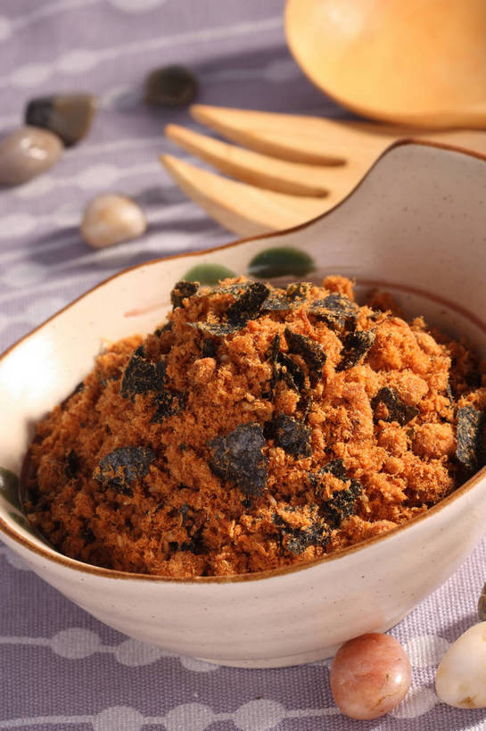 点心,肉松,无人,竖图,俯视,室内,特写,白天,植物,餐桌,桌子,豆,蔬菜,餐具,一把,一堆,许多,阴影,堆叠,堆积,新鲜,反射,木制,布料,叉子,影子,勺子,豆类,豆子,食品,很多,布纹,小吃,桌布,食物,餐巾,木制品,调羹,台布,汤匙,零食,有机食品,绿色食品,餐台,堆,餐叉,豆科,进餐用具,餐桌布,彩图,高角度拍摄,肉绒,肉酥,shjb1