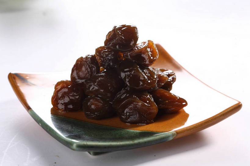 点心,无人,横图,俯视,室内,特写,白天,餐桌,桌子,餐具,一堆,许多,阴影,堆叠,堆积,反射,碟子,盘,影子,陶瓷,食品,陶瓷制品,话梅,很多,食物,一个,盘子,碟,零食,摄影,影棚,单个,餐台,堆,摄影棚,梅子,彩图,高角度拍摄,影棚拍摄,拍摄,黄梅,shjb1