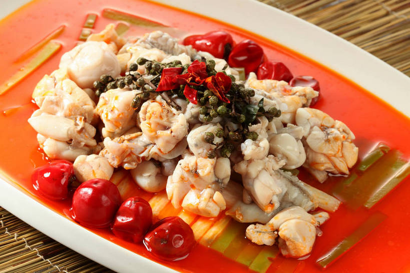 无人,横图,俯视,室内,特写,白天,烹饪,中餐,餐桌,桌子,野生动物,辣椒,蔬菜,餐具,一堆,许多,堆叠,堆积,竹制,新鲜,碟子,盘,青椒,调味,肉,香料,佐料,料理,食品,很多,牛蛙,菜肴,美食,肉类,食物,一个,白色,动物,盘子,垫子,碟,中式,可爱,活泼,佳肴,有机食品,绿色食品,单个,餐台,中华料理,堆,花椒,山椒,配料,竹制品,川菜,肉食,辣角,红海椒,大椒,辣虎,广椒,作料,四川菜,大花椒,狗椒,红花椒,青花椒,蜀椒,香椒,辣子,红辣椒,红椒,海椒,番椒,彩图,高角度拍摄,shjb1,馋嘴牛蛙,馋嘴蛙