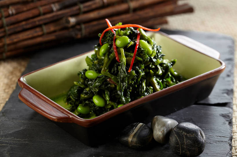 无人,横图,俯视,室内,特写,白天,烹饪,中餐,石头,植物,餐桌,桌子,豆,大豆,蔬菜,餐具,一堆,许多,堆叠,堆积,新鲜,碟子,盘,石子,陶瓷,豆类,豆子,毛豆,料理,食品,陶瓷制品,很多,冷盘,雪菜,菜肴,美食,食物,一个,盘子,碟,中式,鹅卵石,冷菜,凉菜,佳肴,有机食品,绿色食品,单个,餐台,中华料理,堆,按摩石,豆科,枝豆,雪里红,石块,黄豆,彩图,高角度拍摄,雪里蕻,shjb1,雪菜毛豆