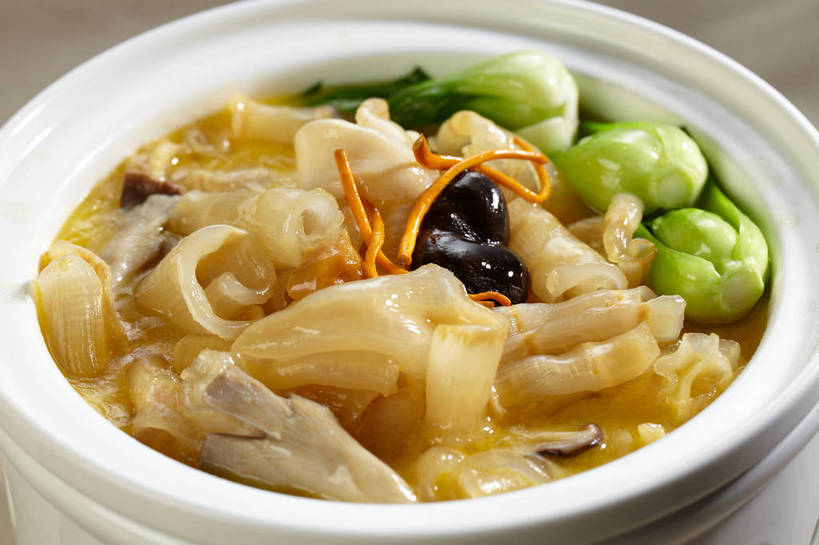 无人,横图,俯视,室内,特写,白天,烹饪,中餐,餐桌,桌子,蔬菜,一堆,许多,堆叠,堆积,新鲜,陶瓷,菌菇,青菜,汤,料理,食品,陶瓷制品,很多,菌类,木耳,菜肴,美食,食物,白色,容器,碗,中式,食用菌,佳肴,有机食品,绿色食品,餐台,中华料理,储藏,堆,黑木耳,真菌,储存,小白菜,不结球白菜,光木耳,彩图,高角度拍摄,贮存,shjb1