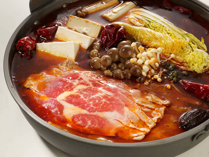 豆腐,无人,横图,俯视,室内,特写,白天,烹饪,餐桌,桌子,辣椒,蔬菜,厨具,许多,新鲜,锅子,葱,大白菜,大葱,菌菇,青葱,青椒,香菇,调味,肉,香料,佐料,很多,菌类,锅,白菜,肉类,排列,食用菌,摄影,有机食品,绿色食品,影棚,餐台,锅具,花椒,山椒,配料,真菌,豆制品,摄影棚,肉食,娃娃菜,烹饪用具,辣角,红海椒,大椒,辣虎,广椒,结球白菜,作料,摆列,胶菜,椎茸,大花椒,狗椒,红花椒,青花椒,蜀椒,香椒,烹调用具,辣子,红辣椒,红椒,海椒,番椒,烹调,彩图,高角度拍摄,影棚拍摄,拍摄,平庄菇,香菌,香蕈,黄芽白,布列,分列,shjb1,白总管,藤椒,万花针,竹叶花椒,竹叶总管