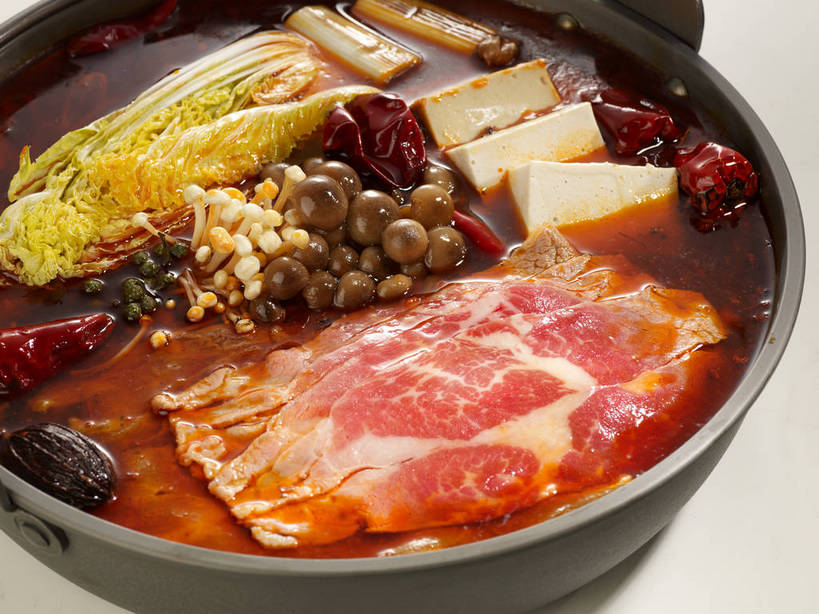 豆腐,无人,横图,俯视,室内,特写,白天,烹饪,餐桌,桌子,辣椒,蔬菜,厨具,许多,新鲜,锅子,葱,大白菜,大葱,菌菇,青葱,青椒,香菇,调味,肉,香料,佐料,很多,菌类,锅,白菜,肉类,排列,食用菌,摄影,有机食品,绿色食品,影棚,餐台,锅具,花椒,山椒,配料,真菌,豆制品,摄影棚,肉食,娃娃菜,烹饪用具,辣角,红海椒,大椒,辣虎,广椒,结球白菜,作料,摆列,胶菜,椎茸,大花椒,狗椒,红花椒,青花椒,蜀椒,香椒,烹调用具,辣子,红辣椒,红椒,海椒,番椒,烹调,彩图,高角度拍摄,影棚拍摄,拍摄,平庄菇,香菌,香蕈,黄芽白,布列,分列,shjb1,白总管,藤椒,万花针,竹叶花椒,竹叶总管