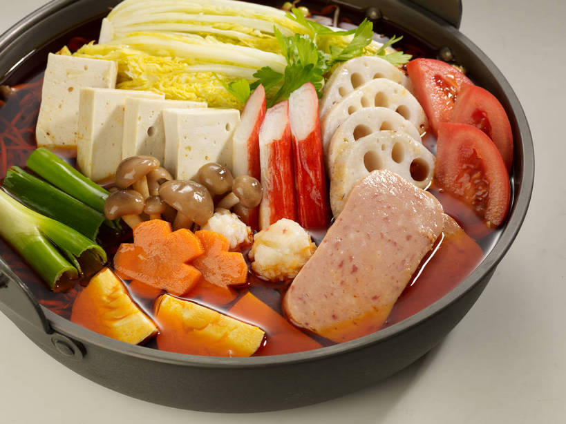 豆腐,无人,横图,俯视,室内,特写,白天,烹饪,餐桌,桌子,萝卜,胡萝卜,蔬菜,蒜,西红柿,厨具,叶子,许多,切开,新鲜,锅子,大白菜,菌菇,香菜,肉,绿叶,丸子,很多,蒜头,菌类,锅,白菜,肉糜,藕,肉类,肉丸,排列,切,嫩叶,食用菌,摄影,有机食品,绿色食品,影棚,餐台,锅具,肉圆,真菌,豆制品,摄影棚,蟹棒,黄萝卜,番萝卜,蟹肉棒,剖面,午餐肉,肉食,娃娃菜,烹饪用具,切面,胡菜,香荽,原荽,园荽,芫荽,结球白菜,压缩,胡荽,莞荽,芫茜,芫蓿,莚葛草,莚荽菜,摆列,胡蒜,胶菜,莲藕,叶,叶片,烹调用具,洋柿子,红萝卜,柑仔蜜,甘荀,番茄,大蒜,臭柿,烹调,彩图,高角度拍摄,影棚拍摄,拍摄,六月柿,丁香萝卜,胡芦菔金,金笋,蟹足棒,菜藕,光旁,果藕,荷藕,湖藕,黄芽白,藕节,水鞭蓉,布列,分列,喜报三元,shjb1