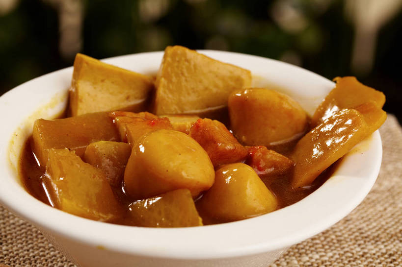 点心,豆腐,咖哩,无人,横图,俯视,室内,特写,白天,烹饪,餐桌,桌子,一堆,许多,堆叠,堆积,朦胧,模糊,陶瓷,调料,肉,汤,料理,食品,年糕,甜点,陶瓷制品,调味品,丸子,很多,调味料,咖喱,菜肴,美食,肉类,肉丸,食物,糕点,一个,餐巾,容器,碗,甜食,中式,佳肴,单个,餐台,肉圆,储藏,堆,豆制品,储存,肉食,印度菜,印度料理,保洁方巾,口布,彩图,高角度拍摄,咖喱汤,年年糕,贮存,shjb1