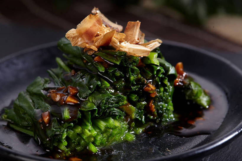 海鲜,无人,横图,俯视,室内,特写,白天,烹饪,中餐,餐桌,桌子,菠菜,蔬菜,餐具,一排,许多,切开,新鲜,整齐,鱼,碟子,盘,调料,酱料,酱汁,佐料,料理,食品,鲣鱼,调味品,很多,调味料,水产,酱,冷盘,菜肴,美食,鱼类,海洋生物,食物,排列,一个,黑色,盘子,碟,切,中式,冷菜,凉菜,佳肴,有机食品,绿色食品,单个,餐台,中华料理,堆,队列,水生动物,海产品,水生物,剖面,海底动物,切面,小金枪鱼,炸弹鱼,鹦鹉菜,鼠根菜,角菜,红嘴绿鹦哥,赤根菜,菠薐菜,波斯草,彩图,高角度拍摄,柴鱼片,木鱼花,shjb1,木鱼花菠菜