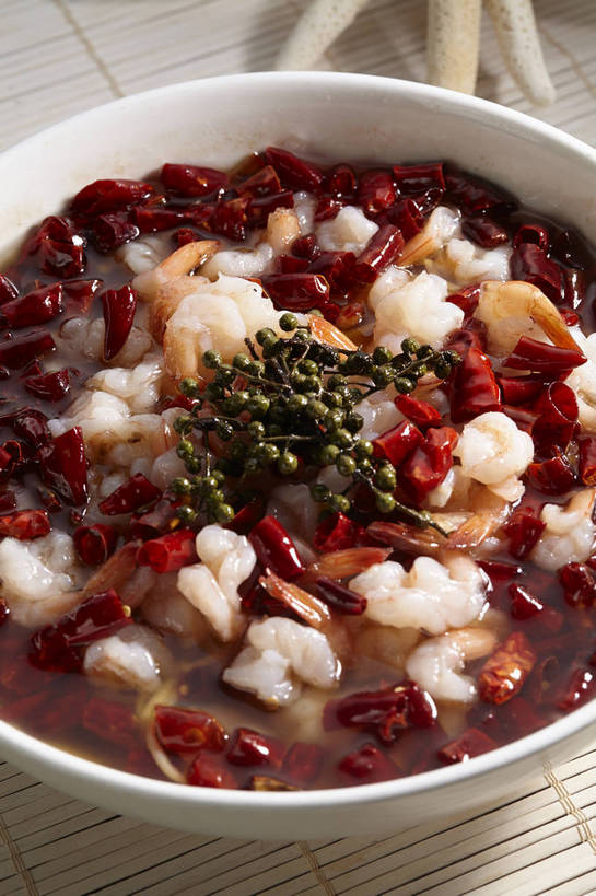 无人,竖图,俯视,室内,特写,白天,烹饪,中餐,餐桌,桌子,海星,辣椒,蔬菜,一堆,许多,堆叠,堆积,新鲜,陶瓷,青椒,调味,肉,虾仁,香料,佐料,料理,食品,陶瓷制品,很多,菜肴,美食,肉类,海洋生物,食物,一个,红色,动物,容器,碗,中式,生物,佳肴,有机食品,绿色食品,单个,餐台,中华料理,储藏,堆,虾肉,花椒,山椒,配料,储存,肉食,辣角,红海椒,大椒,辣虎,广椒,作料,大花椒,狗椒,红花椒,青花椒,蜀椒,香椒,棘皮动物门,星鱼,辣子,红辣椒,红椒,海椒,番椒,彩图,高角度拍摄,贮存,麻椒,shjb1,麻辣虾仁