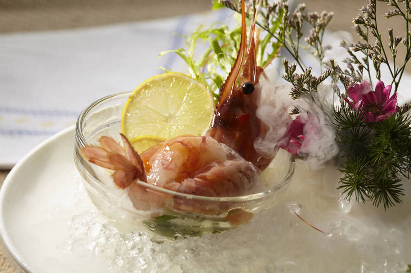 无人,横图,俯视,室内,特写,白天,烹饪,餐桌,桌子,柠檬,蔬菜,椰菜,卷心菜,水果,叶子,玻璃,切开,新鲜,盛开,冰,紫甘蓝,肉,生食,日本料理,冰块,料理,食品,果实,绿叶,蓬蒿,花蕾,蔬果,冷冻,菜肴,美食,肉类,紫包菜,玻璃制品,花,花瓣,花朵,鲜花,食物,一个,黄色,绿色,容器,碗,日式料理,花苞,花蕊,切,日式,嫩叶,赤甘蓝,甘蓝,寒冷,佳肴,有机食品,绿色食品,冷藏,单个,餐台,储藏,虾肉,冰冷,储存,剖面,肉食,紫椰菜,切面,茼蒿,春菊,茼蒿菜,保鲜,紫圆白菜,甘蓝菜,叶,叶片,益母果,柠果,结球甘蓝,红甘蓝,甘兰,包心菜,彩图,高角度拍摄,圆白菜,贮存,刺身,shjb1,海鲜刺身