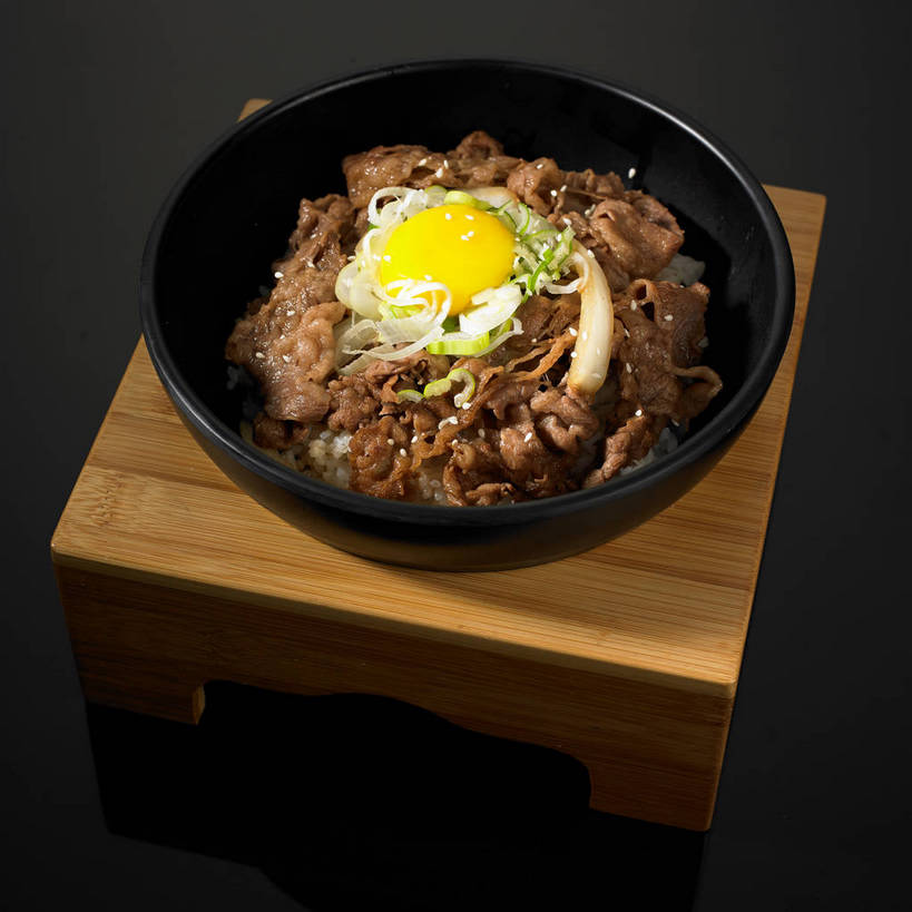 米饭,无人,横图,俯视,室内,特写,白天,烹饪,桌面,桌子,蔬菜,椰菜,卷心菜,厨具,阴影,黑色背景,新鲜,反射,木制,锅子,石锅,影子,木桌,蛋,蛋黄,鸡蛋,肉,料理,食品,饭,韩式,锅,菜肴,美食,肉类,食物,一个,木制品,甘蓝,摄影,佳肴,有机食品,绿色食品,影棚,单个,锅具,五谷,摄影棚,石锅拌饭,韩国料理,肉食,韩国菜,韩式料理,烹饪用具,草鸡蛋,卵,甘蓝菜,烹调用具,结球甘蓝,甘兰,包心菜,烹调,彩图,高角度拍摄,影棚拍摄,拍摄,圆白菜,本鸡蛋,笨鸡蛋,柴鸡蛋,山鸡蛋,土鸡蛋,木桌子,石锅饭,石碗拌饭,shjb1