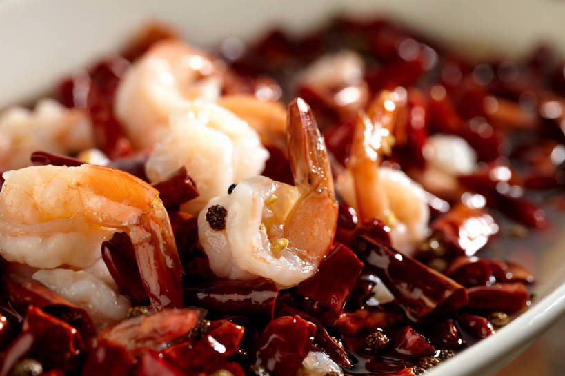 无人,横图,俯视,室内,特写,白天,烹饪,中餐,辣椒,蔬菜,餐具,一堆,许多,堆叠,堆积,朦胧,模糊,新鲜,碟子,盘,青椒,调味,肉,虾仁,香料,佐料,料理,食品,很多,菜肴,美食,肉类,食物,一个,红色,盘子,碟,中式,佳肴,有机食品,绿色食品,单个,中华料理,堆,虾肉,花椒,山椒,配料,肉食,辣角,红海椒,大椒,辣虎,广椒,作料,大花椒,狗椒,红花椒,青花椒,蜀椒,香椒,辣子,红辣椒,红椒,海椒,番椒,彩图,高角度拍摄,麻椒,shjb1,麻辣虾仁