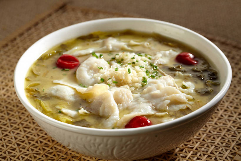 无人,横图,俯视,室内,特写,白天,烹饪,中餐,餐桌,桌子,蔬菜,西红柿,小番茄,阴影,新鲜,反射,影子,陶瓷,葱,大白菜,青葱,肉,鱼肉,鱼片,料理,食品,陶瓷制品,白菜,酸菜,菜肴,美食,肉类,食物,一个,红色,绿色,容器,碗,中式,佳肴,有机食品,绿色食品,单个,餐台,中华料理,酸菜鱼,储藏,储存,川菜,肉食,结球白菜,胶菜,四川菜,小西红柿,樱桃小番茄,珍珠小番茄,樱桃番茄,圣女果,番茄,彩图,高角度拍摄,黄芽白,贮存,shjb1