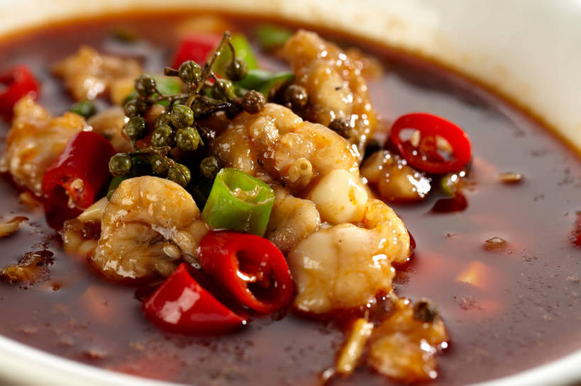 无人,横图,俯视,室内,特写,白天,烹饪,中餐,野生动物,辣椒,蔬菜,切开,新鲜,陶瓷,青椒,调料,调味,酱料,酱汁,肉,香料,佐料,料理,食品,陶瓷制品,调味品,调味料,酱,牛蛙,菜肴,美食,肉类,食物,一个,红色,绿色,动物,容器,碗,切,中式,可爱,活泼,佳肴,有机食品,绿色食品,单个,中华料理,储藏,花椒,山椒,配料,储存,川菜,剖面,肉食,切面,辣角,红海椒,大椒,辣虎,广椒,作料,四川菜,大花椒,狗椒,红花椒,青花椒,蜀椒,香椒,辣子,红辣椒,红椒,海椒,番椒,彩图,高角度拍摄,贮存,shjb1,馋嘴牛蛙,馋嘴蛙