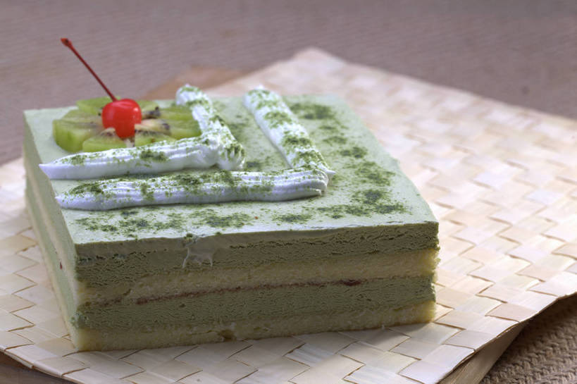 点心,无人,横图,俯视,室内,特写,白天,下午茶,幸福,餐桌,茶,桌子,樱桃,贝壳,餐具,水果,一块,切开,新鲜,盛开,碟子,盘,生食,绿茶,抹茶,茶叶,食品,果实,花蕾,娱乐,花,花瓣,花朵,鲜花,食物,糕点,一个,粉色,红色,盘子,碟,花苞,花蕊,切,享受,休闲,温馨,放松,乐趣,有机食品,绿色食品,单个,餐台,抹茶蛋糕,提神,舒适,醒脑,剖面,切面,贝类外壳,海螺壳,软体动物外壳,樱珠,莺桃,英桃,楔桃,牛桃,荆桃,彩图,高角度拍摄,不发酵茶,苦茗,蛋糕,shjb1